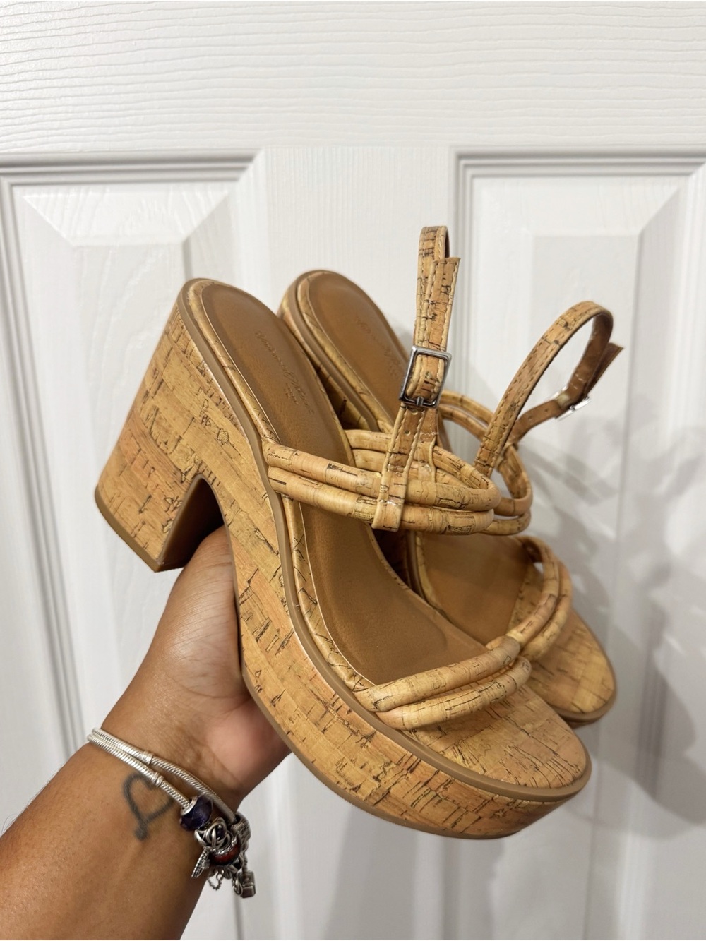 Universal Thread Chunky Platform Sandals Women's Size 7